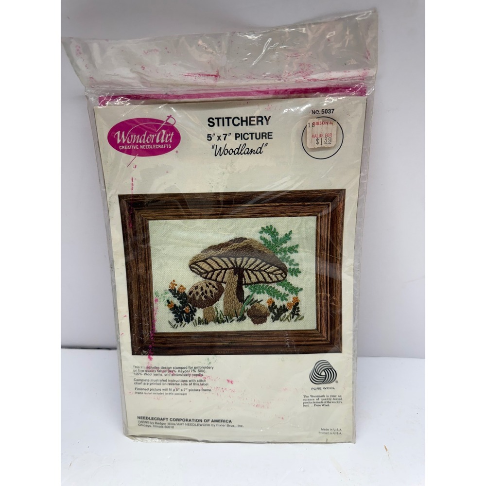 Vintage WonderArt Woodland Mushroom Stitchery Kit 5x7 Embroidery Pure Wool 5037